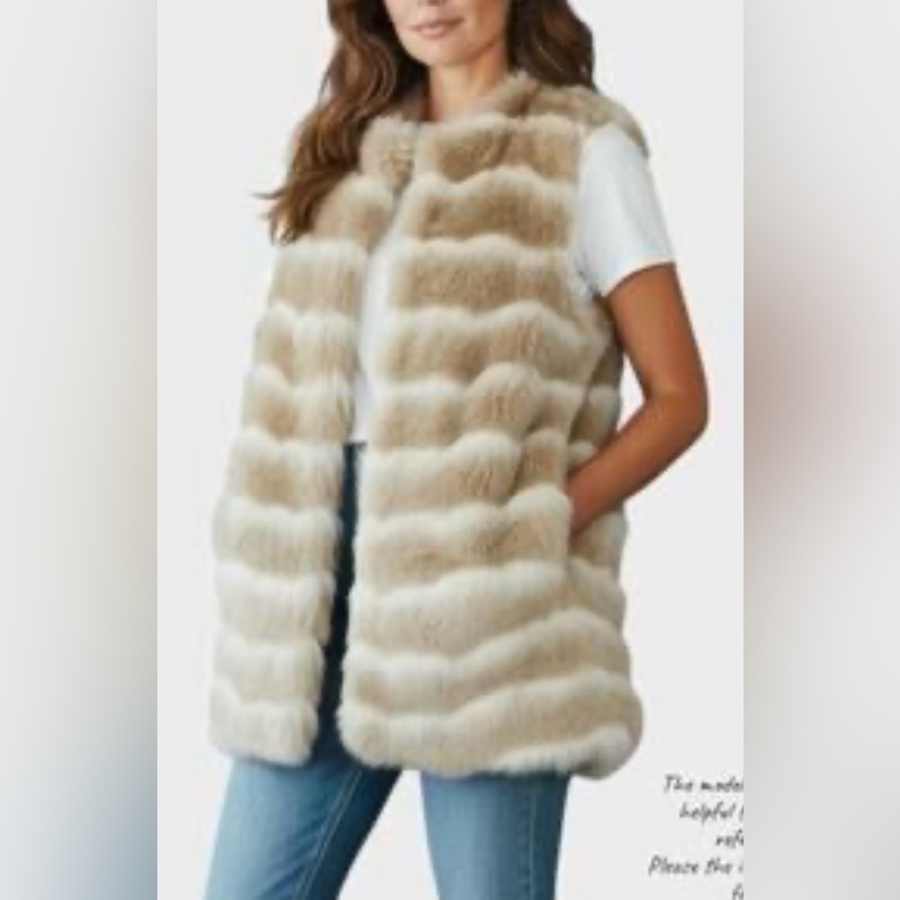 Ophelia Roe Sweater Vest Women’s Faux Fur Sweater Back Tunic Length Size Small